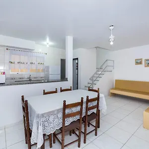 Apartamento 093m - Sobrado 02 Dormitórios, Para Até 06 Pessoas à Poucos Metros Do Mar Em Bombas - - Sc, Bombinhas